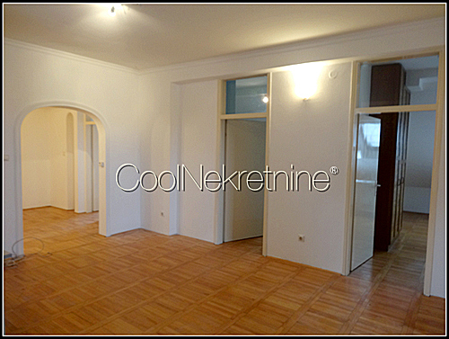 Stan - 110m² - Centar