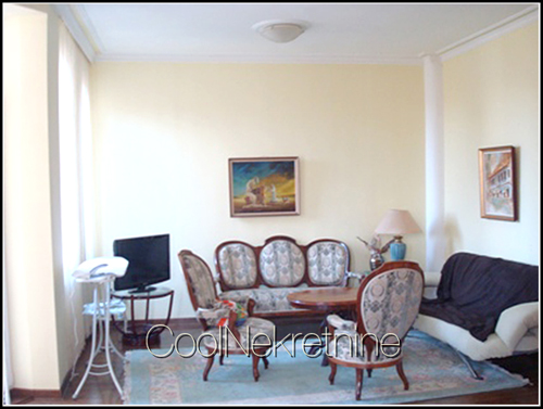 Stan - 85m² - Centar