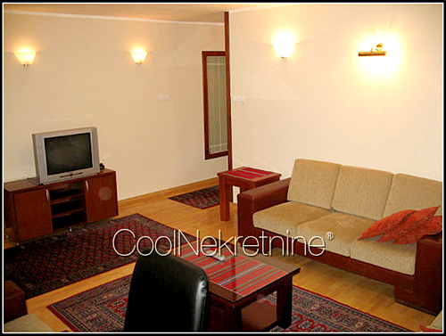 Stan - 80m² - Dedinje